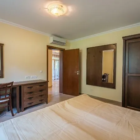 Private With Sea View In St. Marina Apartament